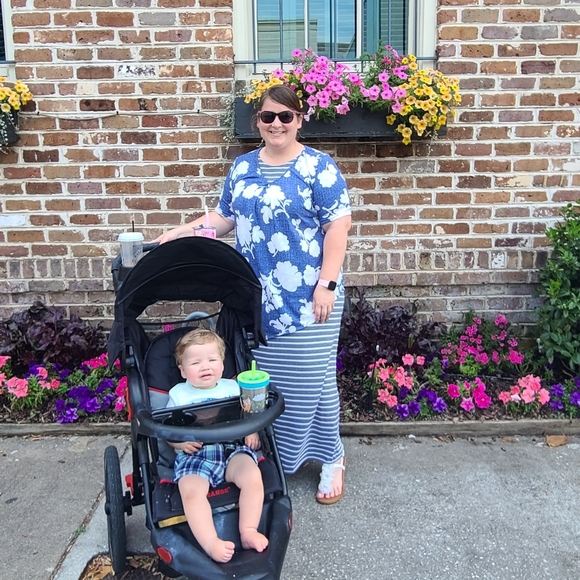 Meet your Posher, Roxi - Picture 3 of 5